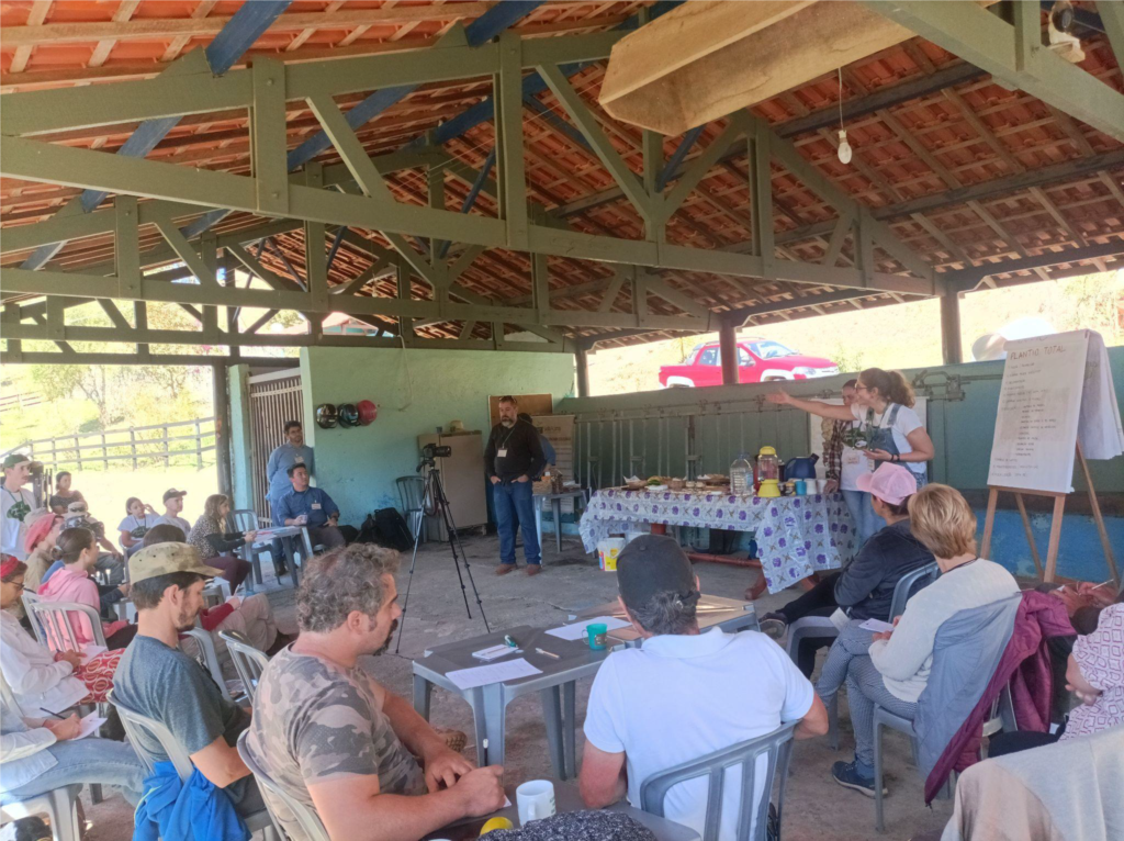 Formação de Restauradores Florestais